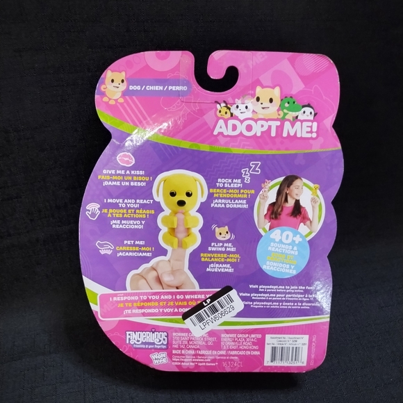 NEW!! Fingerlings Interactive Yellow Dog Toy Adopt Me! 40+ Sounds & Reactions - Picture 5 of 5